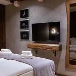 Planinarski Dom Vosac - Exklusiv فندق ماكارسكا