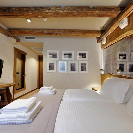 Planinarski Dom Vosac 酒店