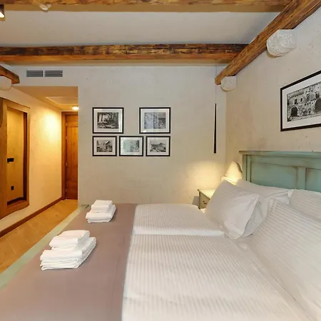 Planinarski Dom Vosac * 马卡尔斯卡