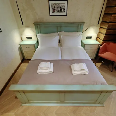 Planinarski Dom Vosac * 马卡尔斯卡