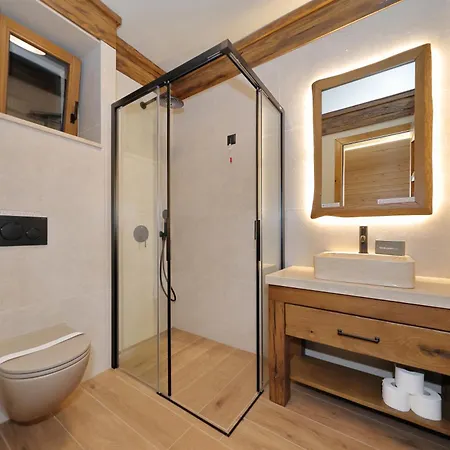 Planinarski Dom Vosac 马卡尔斯卡