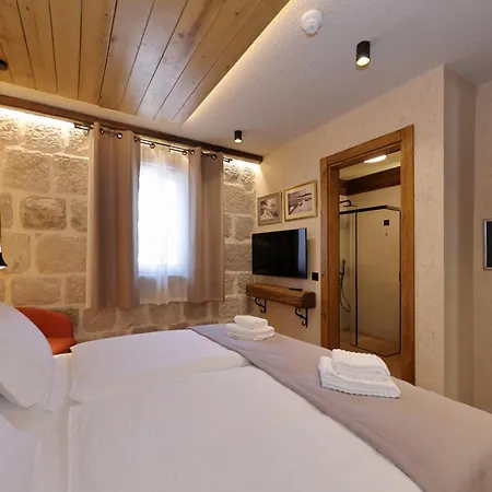 Planinarski Dom Vosac * 马卡尔斯卡