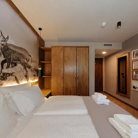 Planinarski Dom Vosac 马卡尔斯卡