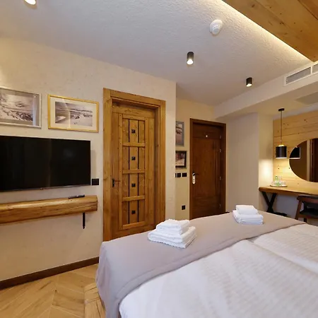 Planinarski Dom Vosac 酒店 *