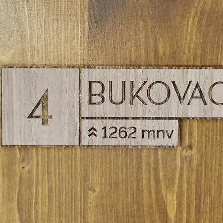 Planinarski Dom Vosac 酒店 *