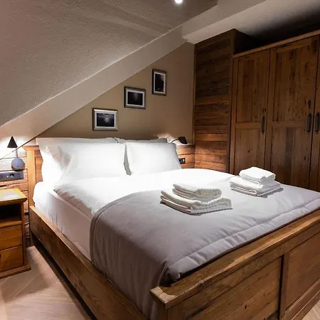Planinarski Dom Vosac - Exklusiv Hotel Makarska